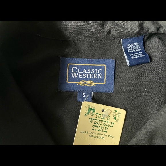 NWT Western Style Top - Picture 3 of 3